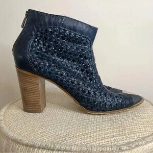 Donna Piu Navy Woven Stacked Heel Peep Toe Leather Sandals 39